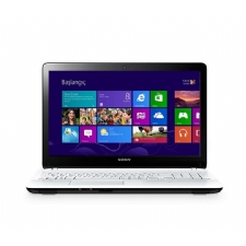 SONY Vaio SVF1532SSTW.CEU i5-4200U 1.6GHz 4GB 500GB 1GB GT740M 15.5" Windows 8 Notebook